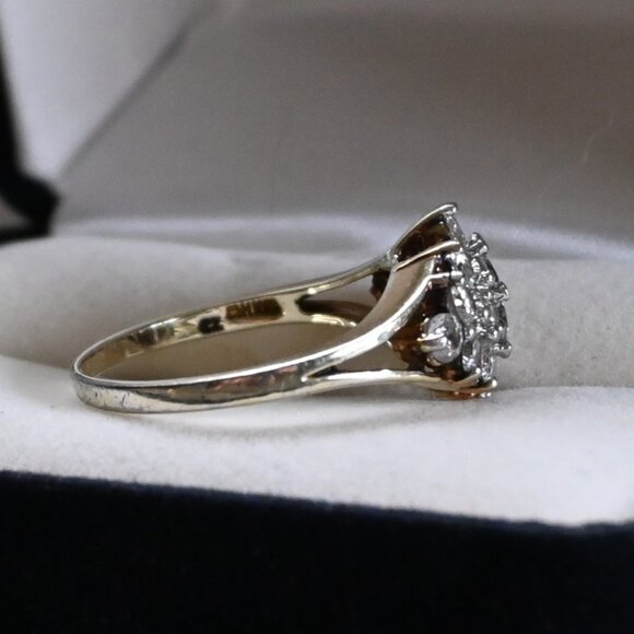 VTG Gold and Cubic Zirconia Cluster Ring Size 8 - Picture 10 of 14